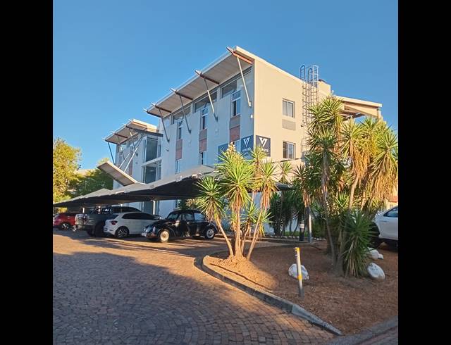 221M² OFFICE TO LET IN TECHNO PARK